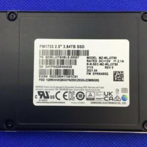 MZ-WLJ3T80 Samsung PM1733 3.84TB PCIe NVME U.2 2.5in SSD MZWLJ3T8HBLS