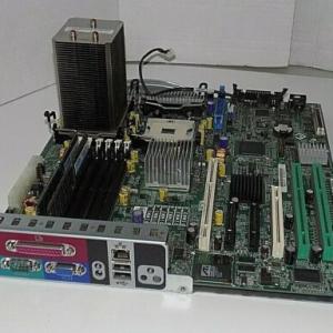 Dell PowerEdge Server 1800 System Board / MOTHERBOARD P/N 0P8611 INTEL XEON CPU