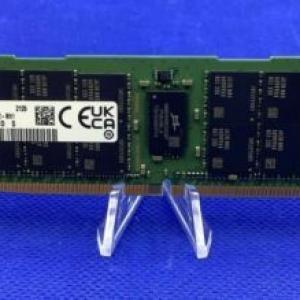 M393A8G40MB2-CVF SAMSUNG 64GB 2RX4 PC4-2933Y 2933 Mbps DDR4 RDIMM MEMORY